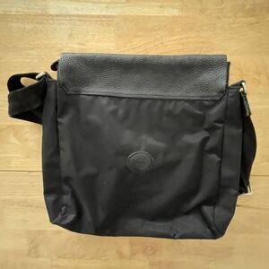 Vintage ROOTS Messenger Carrier Bag - Black